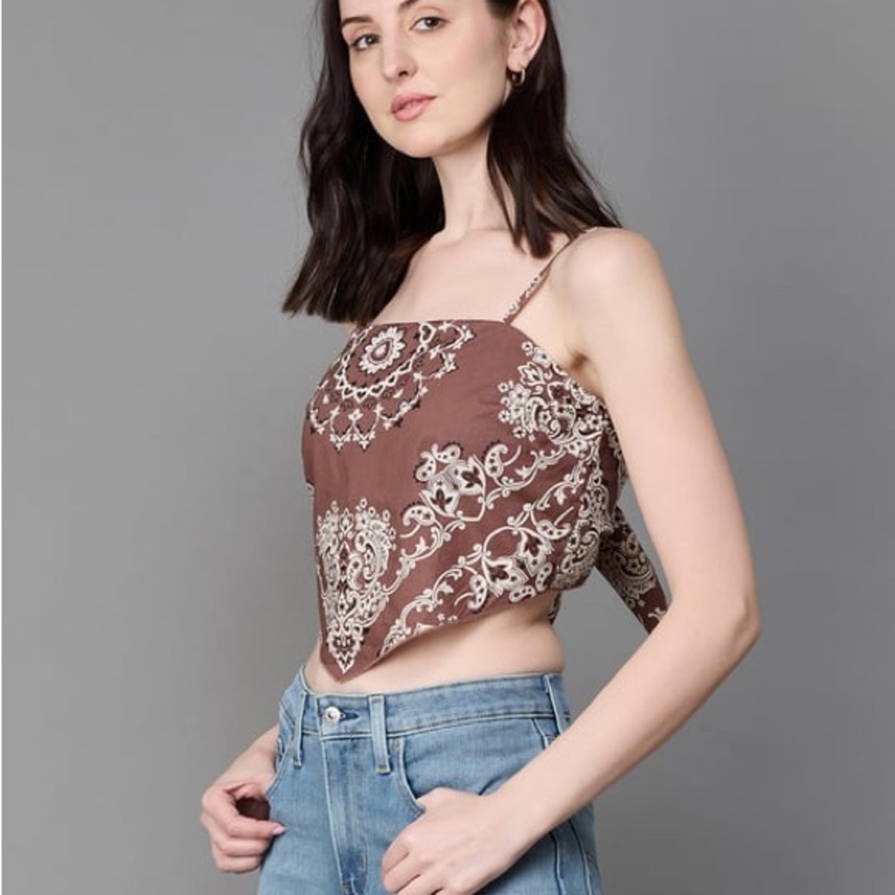American Eagle large brown bandana top